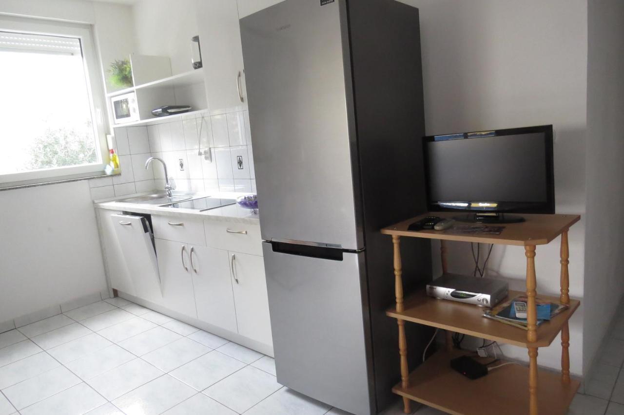 Apartamento Modra Kuca Mandre Exterior foto