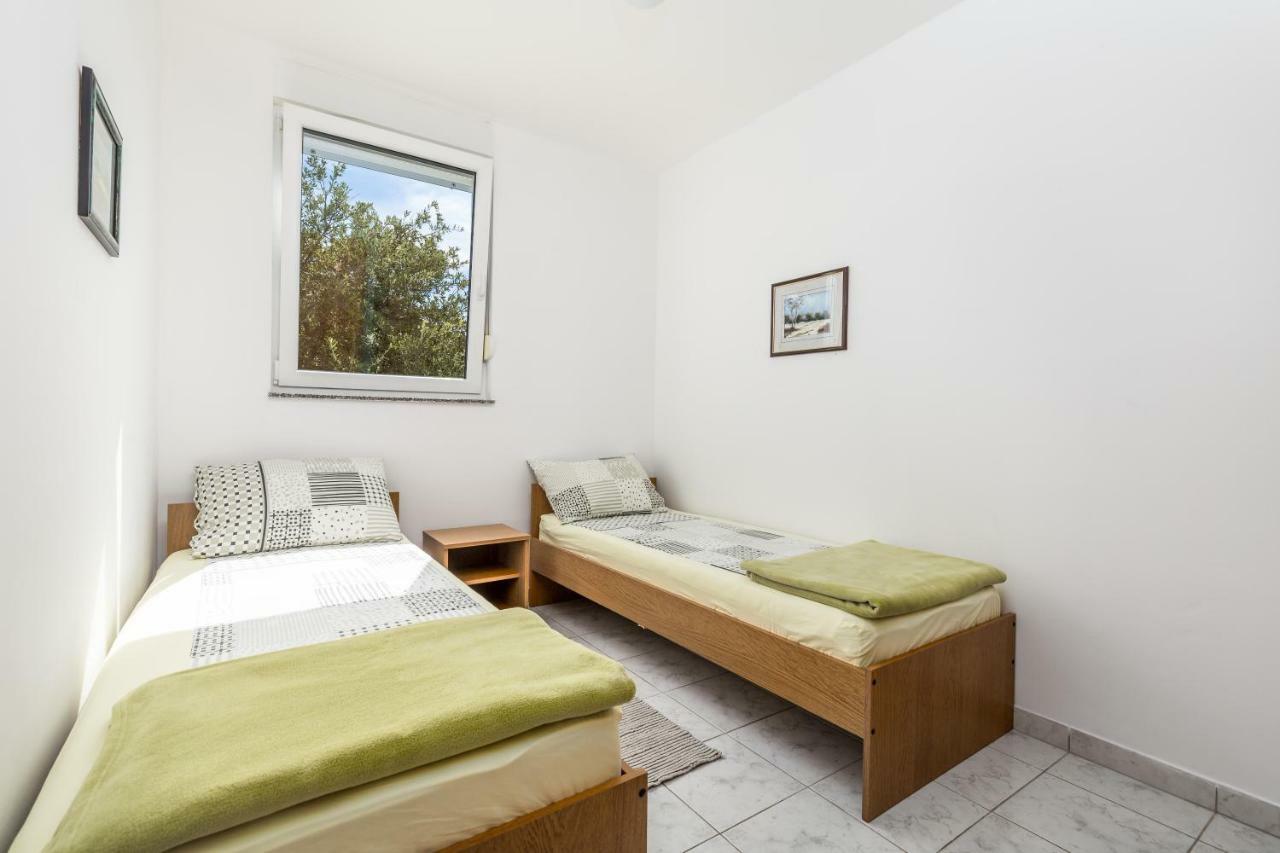 Apartamento Modra Kuca Mandre Exterior foto